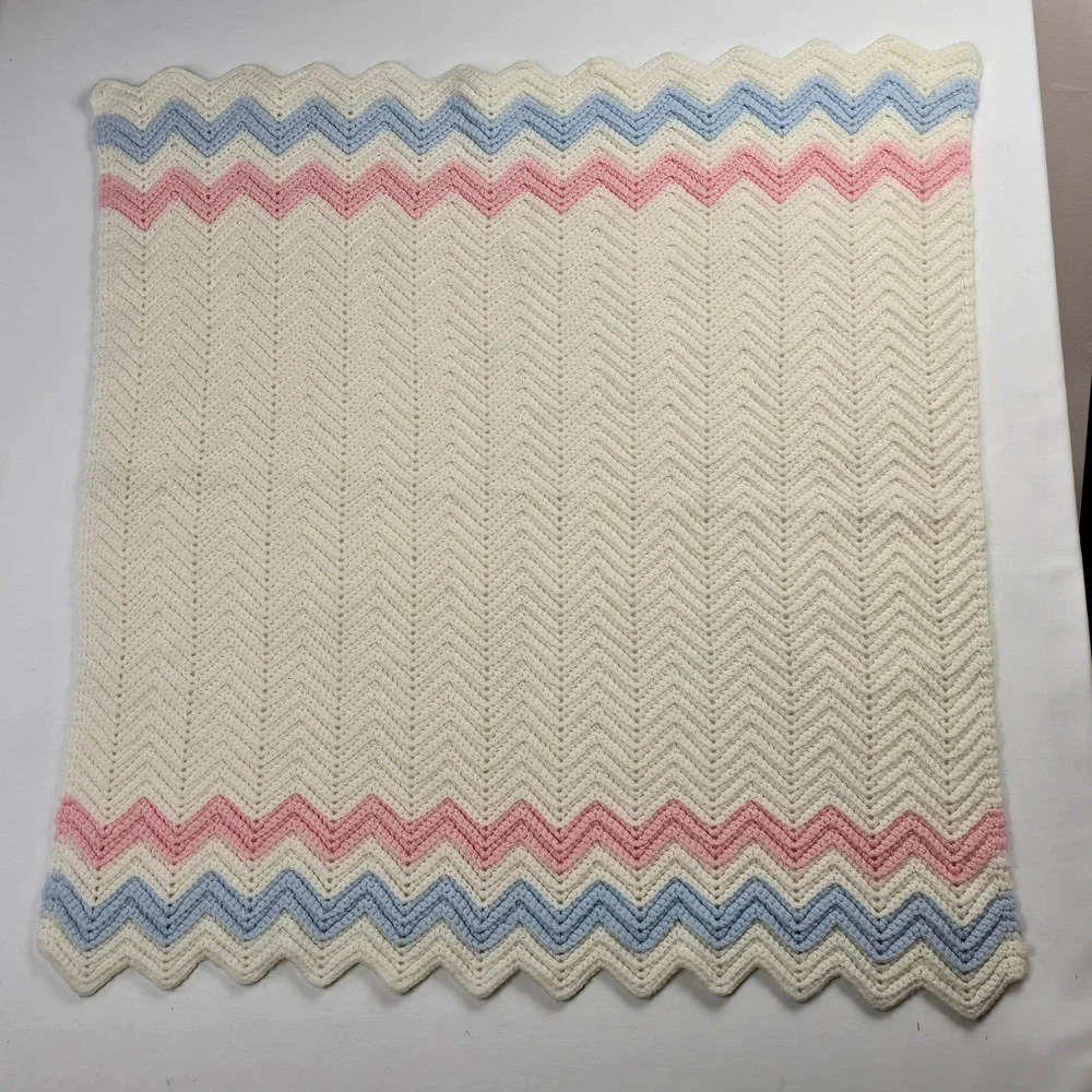 Handmade Crochet‎ Baby Blanket Chevron Ripple Cream Pink Blue Pastel Nursery